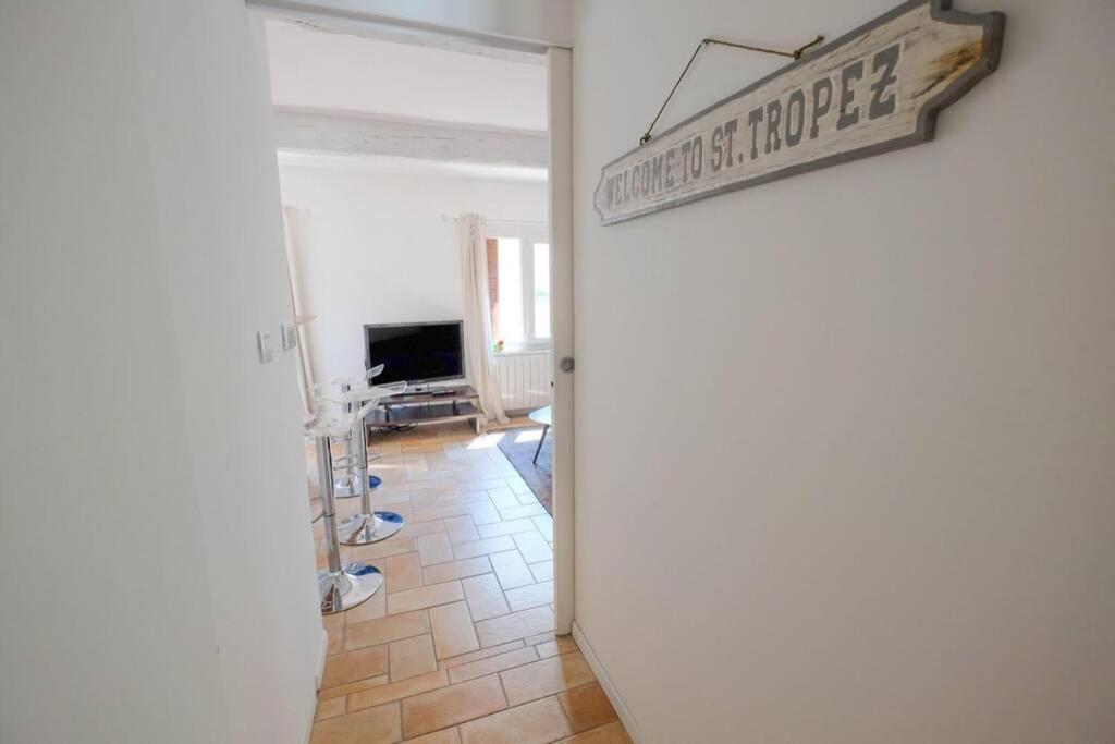 Appartement Centre Ville St Maxime, Plage A Pied Sainte-Maxime Eksteriør bilde