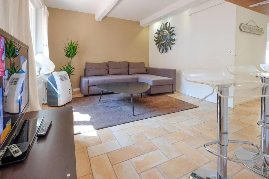 Appartement Centre Ville St Maxime, Plage A Pied Sainte-Maxime Eksteriør bilde